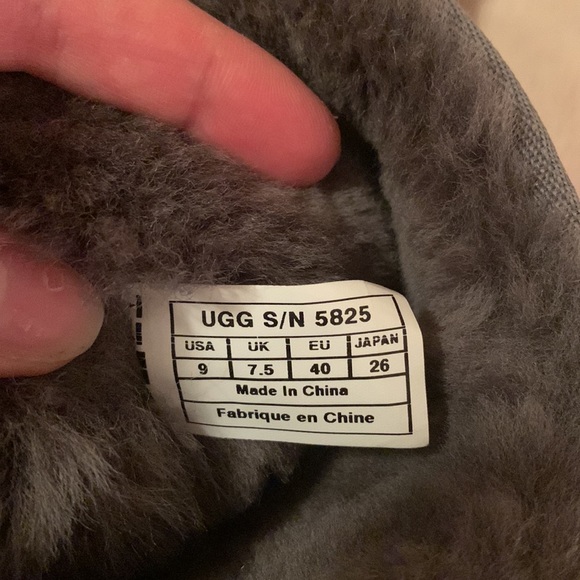 Ugg boots - Picture 7 of 7